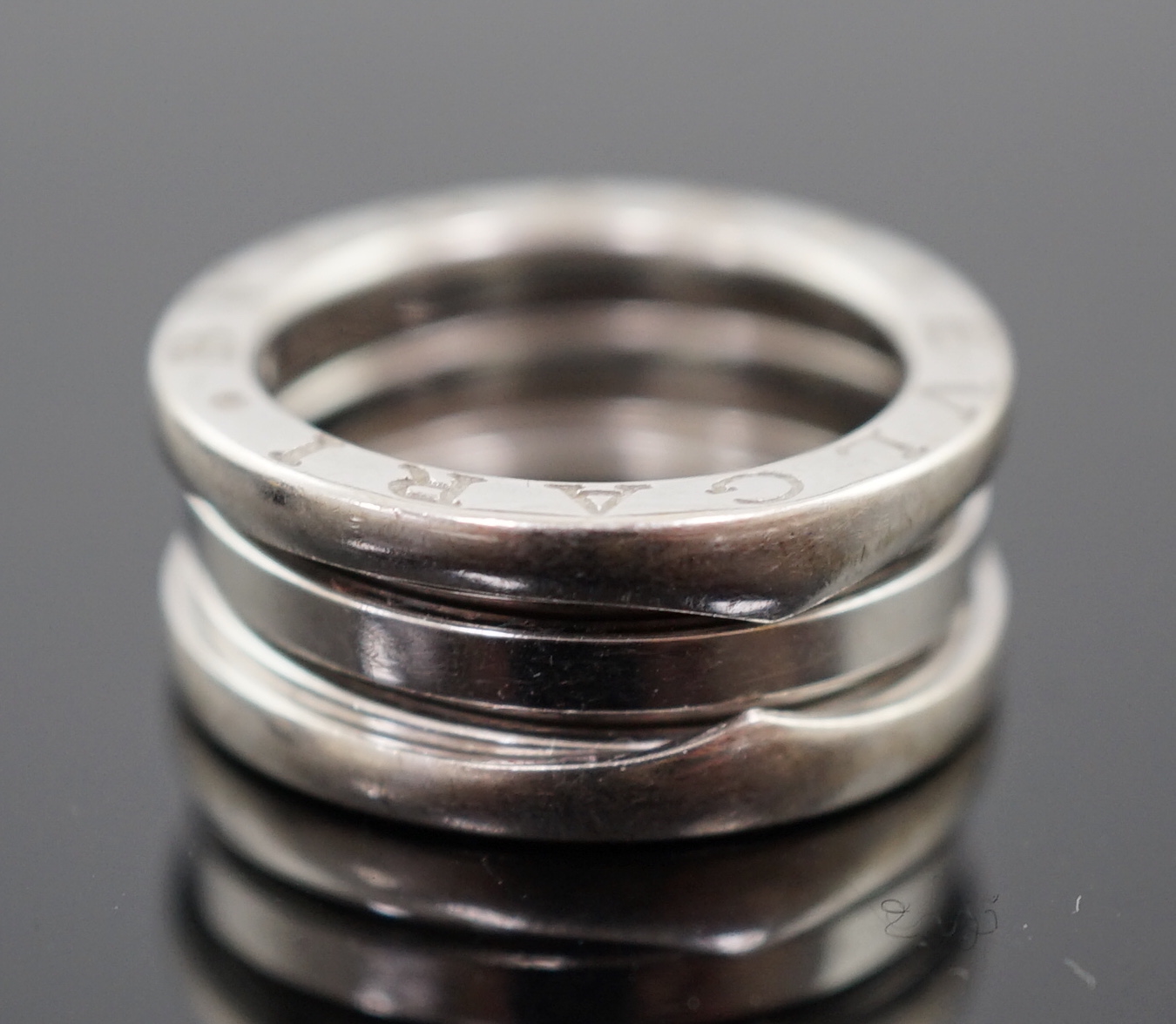 A modern Italian Bulgari 18ct white gold B. Zero1 ring